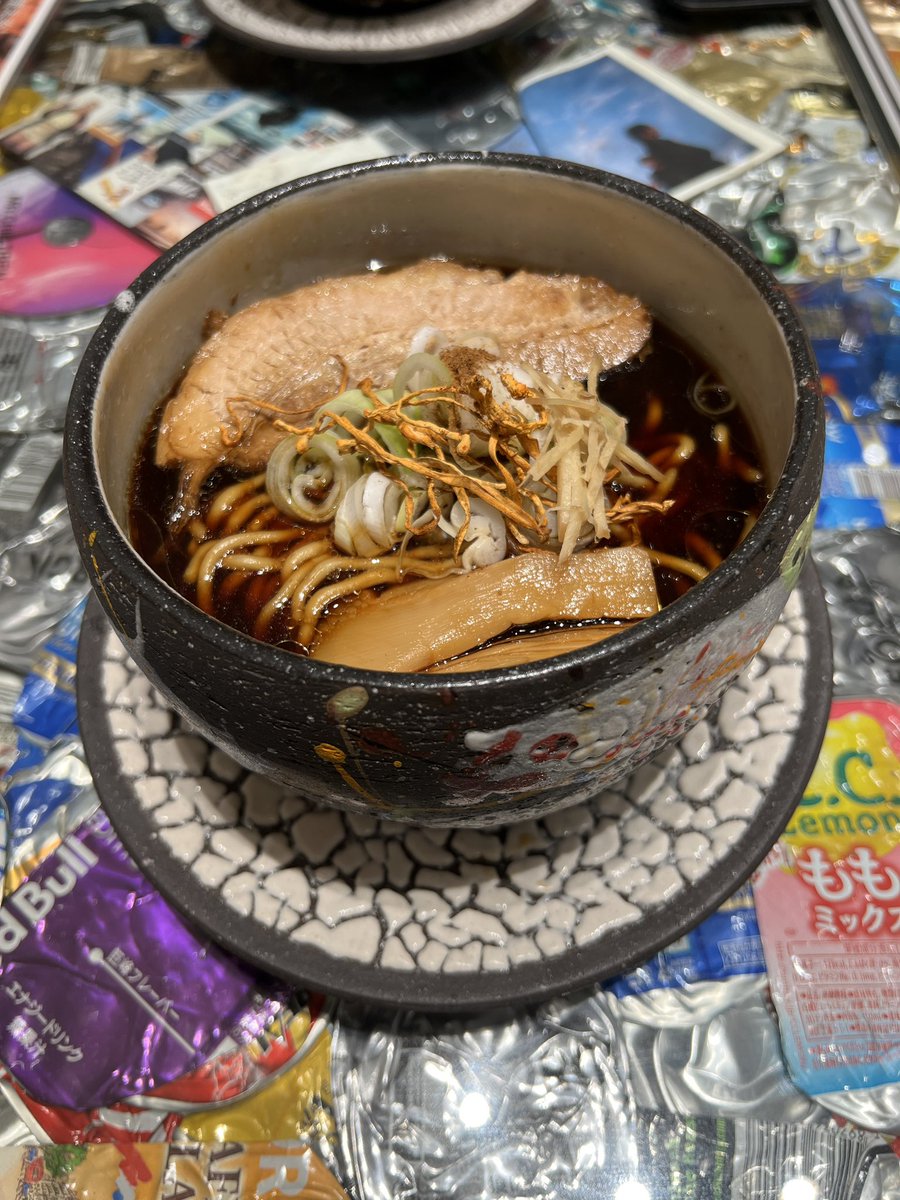 yoshifami1122's tweet photo. うまラーメン
#人類みな麺類とエスサワダ https://t.co/UjqwJXmmVn