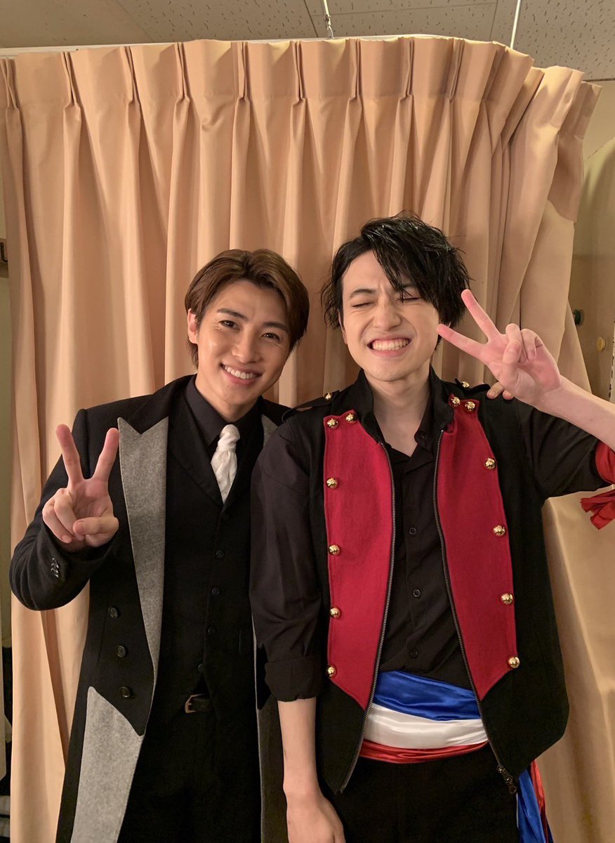 yu_matsumura24's tweet photo. 改めまして『Les Misérables~惨めなる人々~』ありがとうございました。

そして、座長の幸大くん。
僕も #レミステ ３年目で、なんだか一緒に歩んできたって勝手に思っちゃってます🫣笑
やっぱり最高の人でかっこいい背中をいつも僕たちに見せてくれてます。
本当��ありがとうございました！！ https://t.co/UWBz2KDAxi