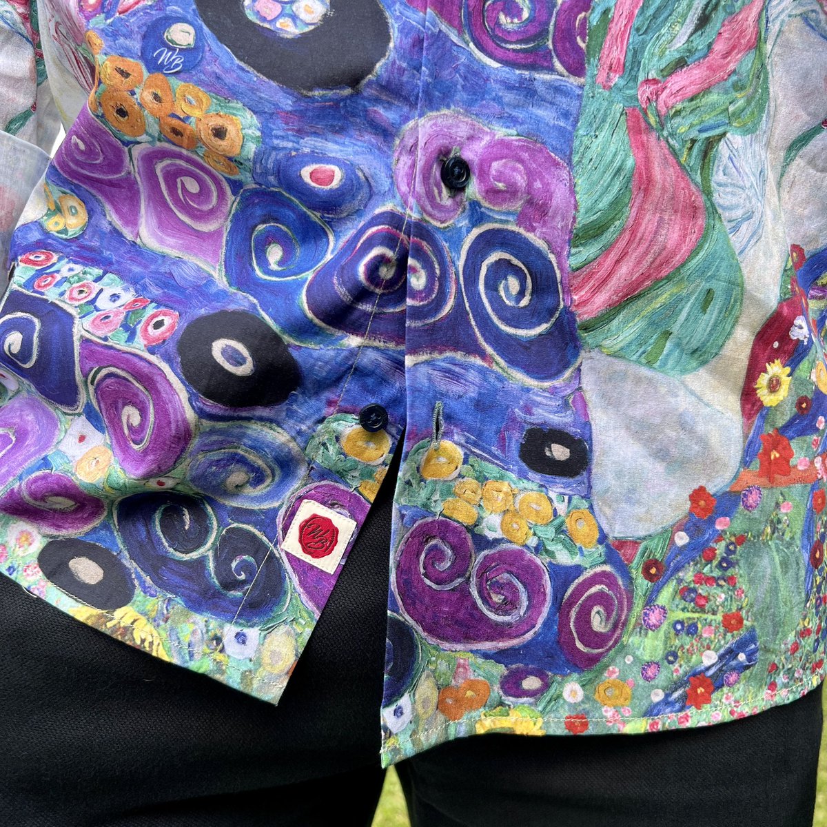 WolffBlitz's tweet photo. The Gustav Klimt Virgin design is a Feast for the Eye this summer. 
Click the shop button now and be the compliment magnet. 

https://t.co/EpuV9N1VUa

#rotterdam #wolffblitz #wearart #luxuryshirts  #custommadeshirts #summerlook #fashion #instashirt #pictureoftheday #design https://t.co/F5TKU1WrBj