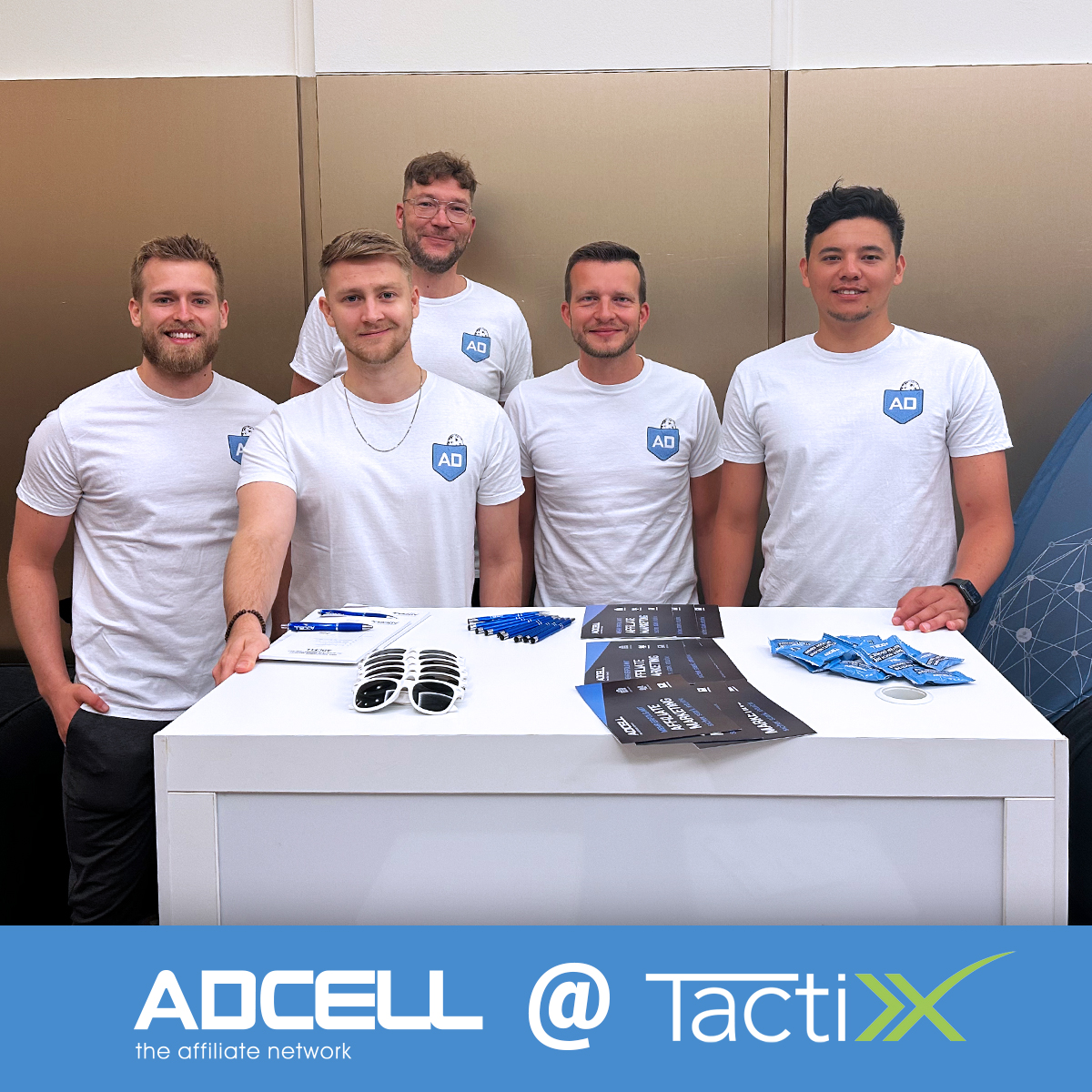 #ADCELL@TACTIXX
Mit dem Award 🥇 in der Hand starten wir heute voller Freude auf der TactixX in München! 🚀

Schaut vorbei – wir freuen uns auf euren Besuch!💙

#affiliatemarketing #award #tactixx #20JAHREADCELL #münchen