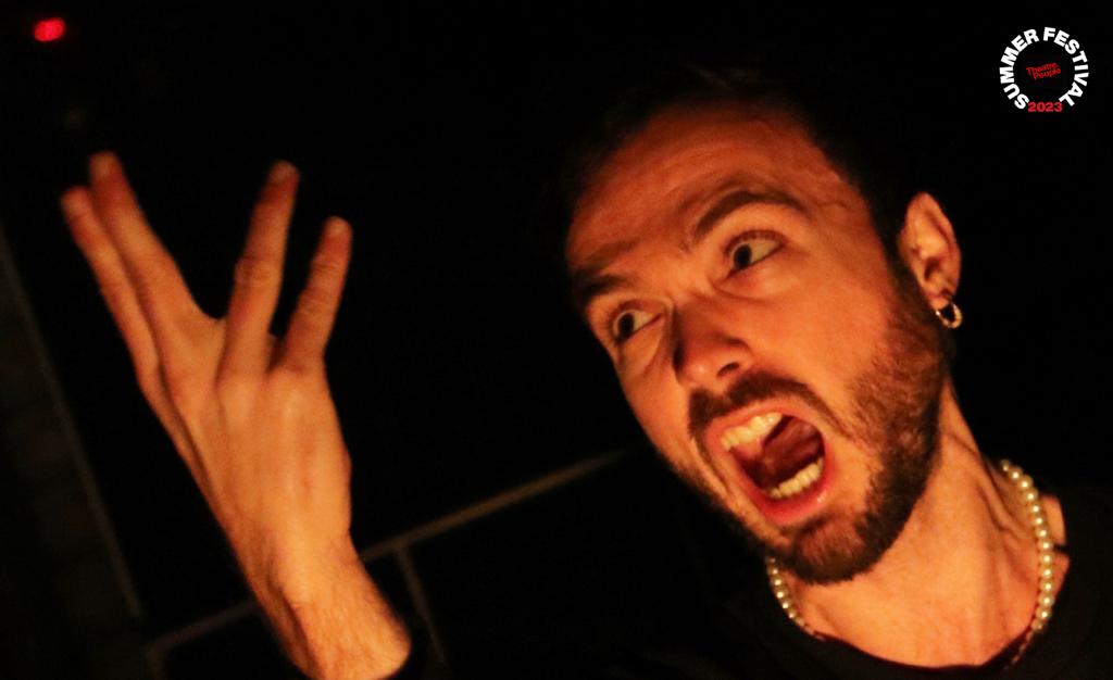 YO SOY MI PROPIA MUJER, de DOUG WRIGHT. Charlotte nació hombre pero siempre fue mujer, y sobrevivió  a los nazis y a los comunistas aun mostrándose siempre abiertamente trans. Dirigida por Adán Black. Con Ricardo Barrul. 28 julio Reservas@theatreforthepeople.com entrada gratuita