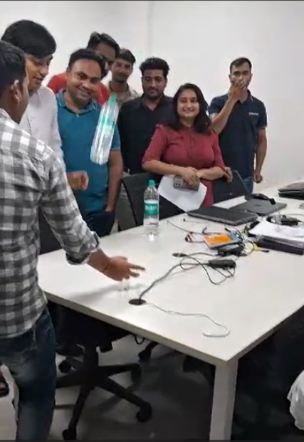netcommlabs's tweet image. A fun team exercise is always a good idea when you want to do uplevel communication, team synergy, coordination and unionism. 
Netcomm Labs had thorough fun with this bottle game which was the perfect way to unwind with colleagues. 
#NetcommLabs #teamwork #teambuilding