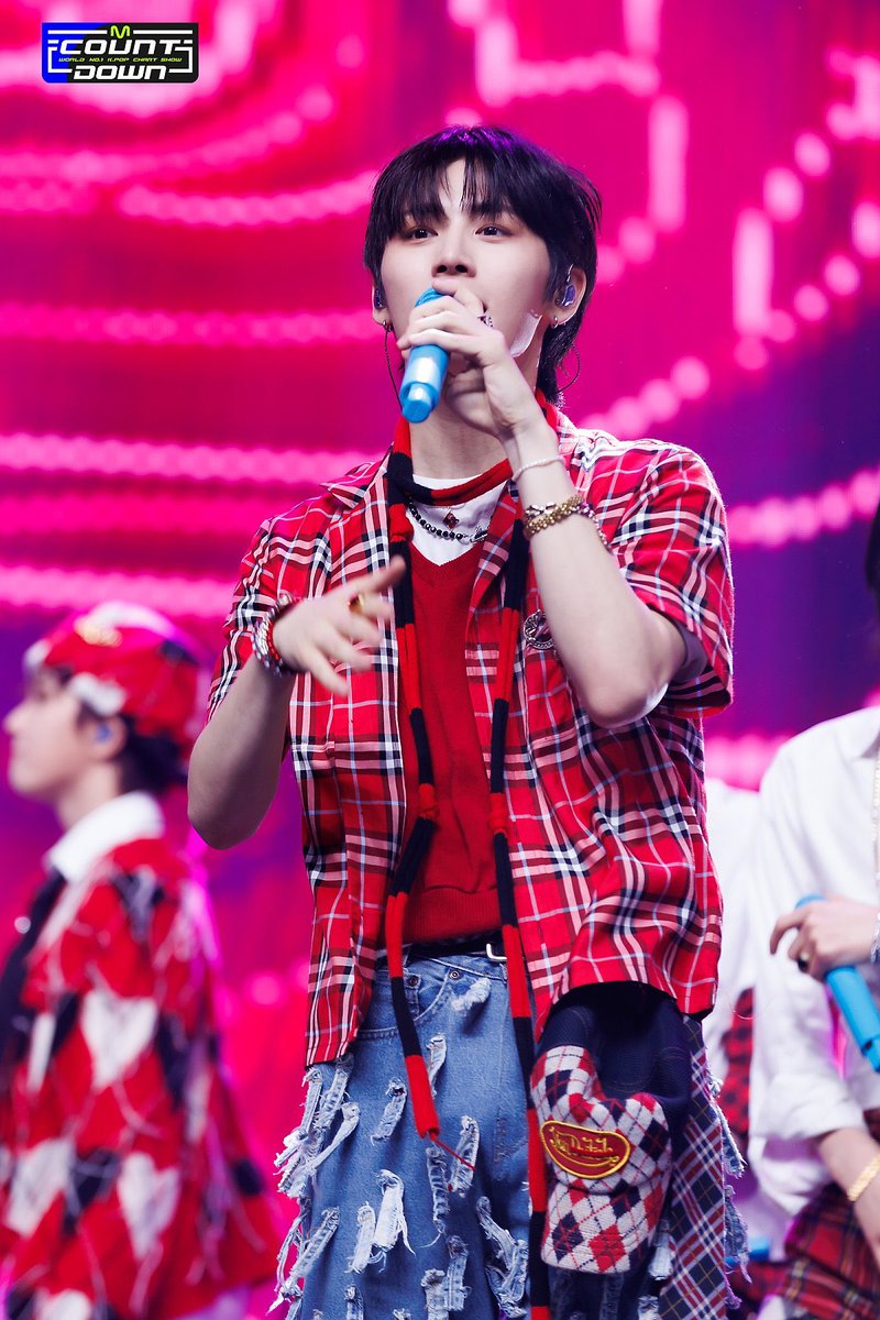 FORTAESAN_TH's tweet photo. [📸] 230713 | ภาพแทซานจากสเตจ Hot Summer #MCOUNTDOWN 

🔗 : https://t.co/XjCR5p8B4V

#엠카운트다운 #엠카 #HISTORY_M #BOYNEXTDOOR #보이넥스트도어 
#TAESAN #태산 https://t.co/f9cH1VrK3s