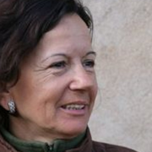 La Facultad rinde homenaje a Paloma Salvadores. La Junta de Facultad, por unanimidad, y a propuesta del equipo decanal, ha aprobado que el Aula Magna del Aulario I pase a denominarse Aula Paloma Salvadores.
#TodosSomosFCS