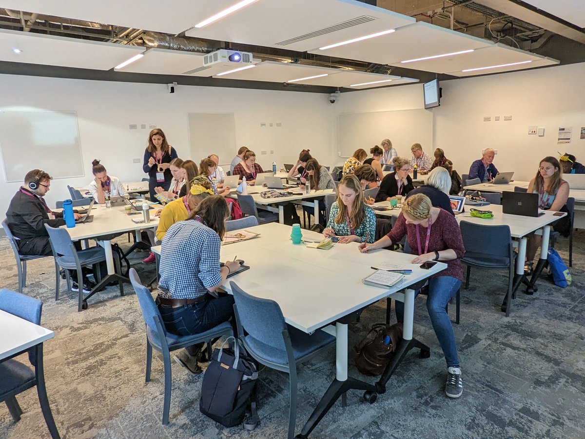 UAL Archives tweet media