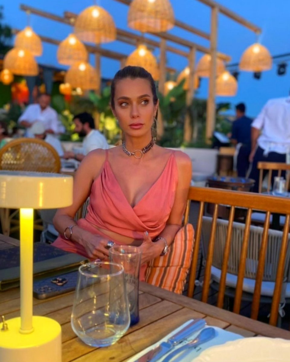 Çidoo 🧿🤍

#justactress #çiğdembatur #cigdembatur