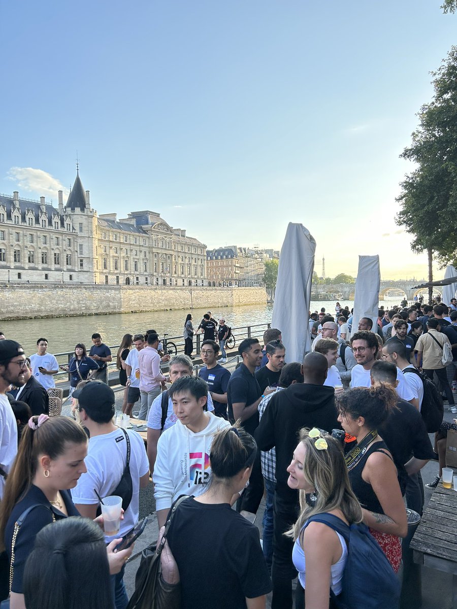 <a href="/blockchain/">Blockchain.com</a> x <a href="/SushiSwap/">Sushi.com</a> x <a href="/zksync/">ZKsync</a> happy hour to kick off #ethcc - beautiful evening, really interesting conversations; cheers team!