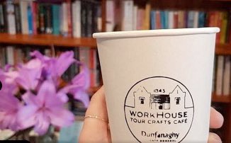 BrodnaG's tweet photo. 🌈 5in inniú @The__Workhouse 💫 Léiriú cleachtaithe ar shaothar nua atá a chruthú ag @Keevez_ 

Bookáil anseo: https://t.co/MzMsjBxKPn

@EaragailArts @seantodubhchon @Raidio_Reibil @AnFalcarrach https://t.co/KsMWuAb6ms