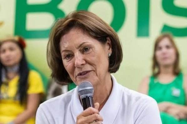 🚨Exclusivo:
Palestras da bispa Lara Ápia já estão 'custando os olhos da cara', denunciam fiéis
