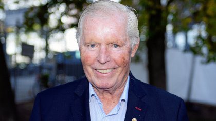 abendblatt_hsv's tweet photo. Früherer #HSV-Aufsichtsratschef Udo #Bandow ist tot. Er war ein enger Freund Uwe Seelers.
https://t.co/OfzOrRZChK https://t.co/mtEZoN5HOP