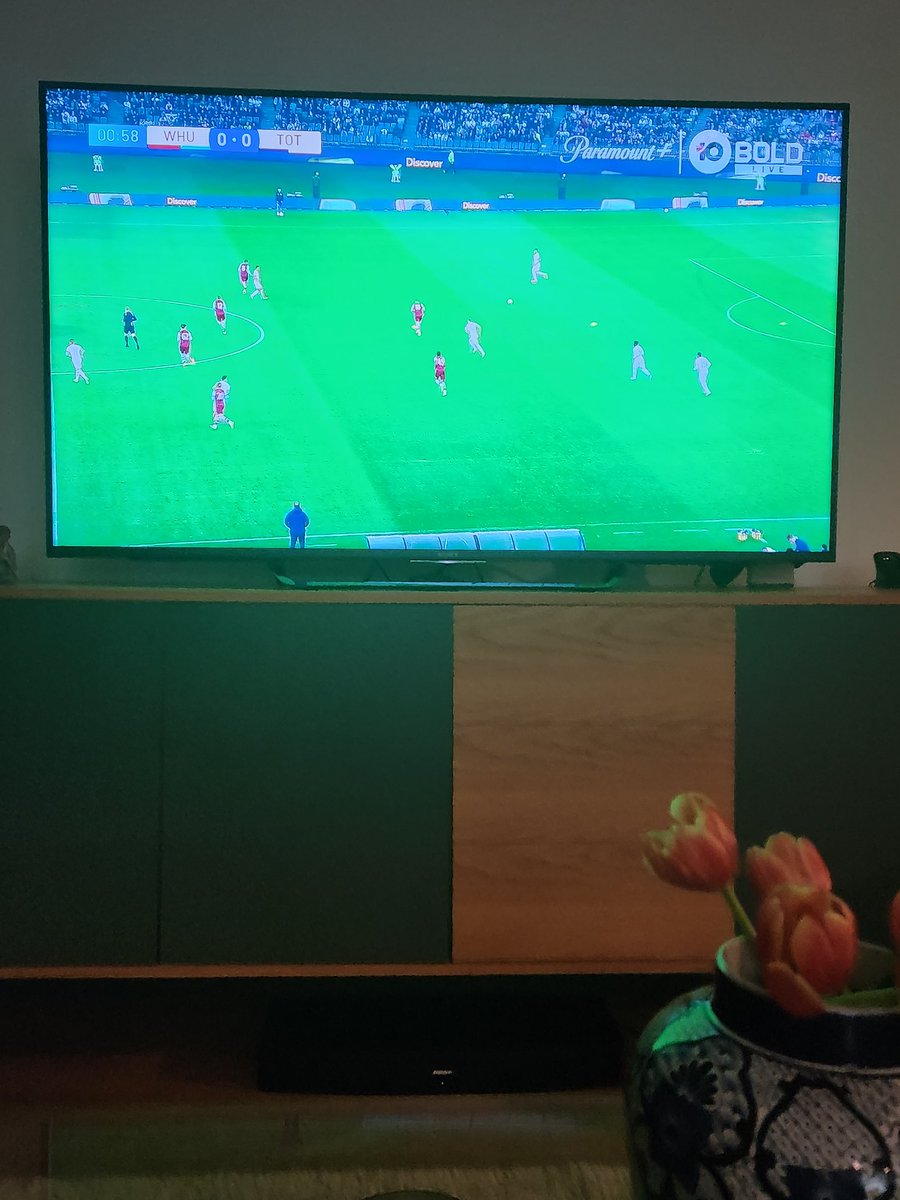 MiriamFairhead's tweet photo. Spurs with an Aussie coach vs West Ham in Perth! 🇭🇲 Come on you Spurs ⚽️ #HotSpurs #Tottenham #HarryKane https://t.co/jA9uBt1kZa