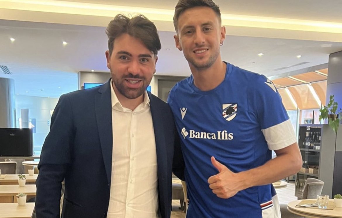 NicoSchira's tweet photo. The first pic of Antonio #Barreca after the signing with #Sampdoria. Contract until 2025. Deal completed by the agency Italian Managers Group Sports. #transfers https://t.co/xTriCSDHEB