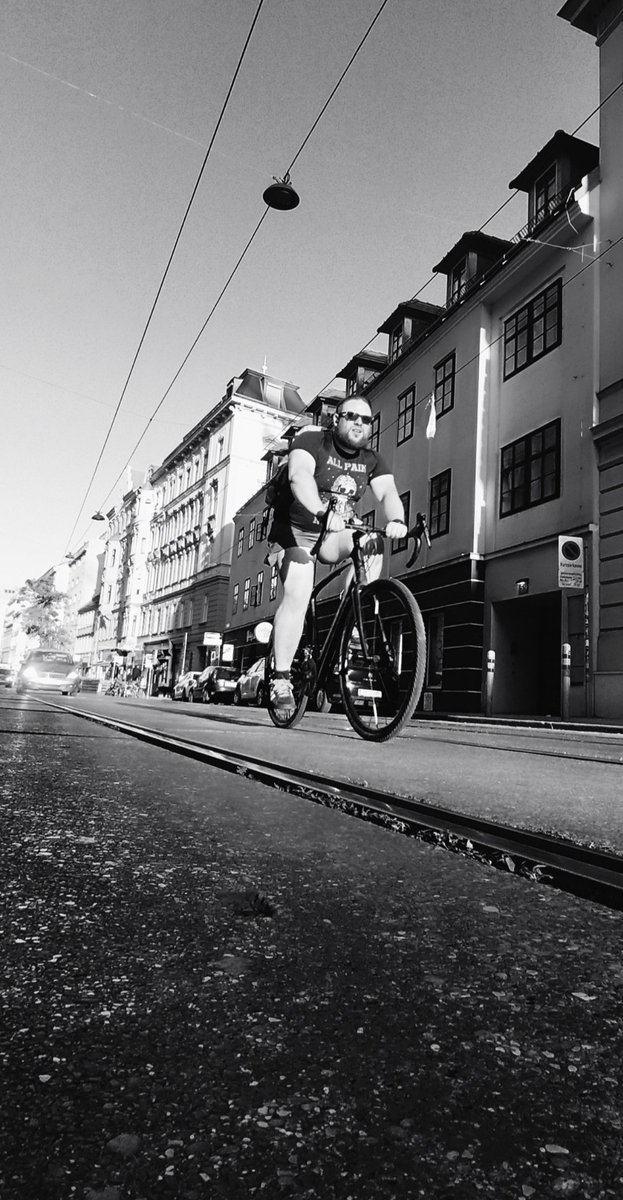 CitiesStreets's tweet photo. Vienna streets

#streetphotography #streetlife #Urban #urbanlife #streetphotographers #streetphoto #blackandwhitephotography #blackandwhitephoto #bnwphotography #monochrome #streets #Wien #Vienna https://t.co/YNQaGpr4mE