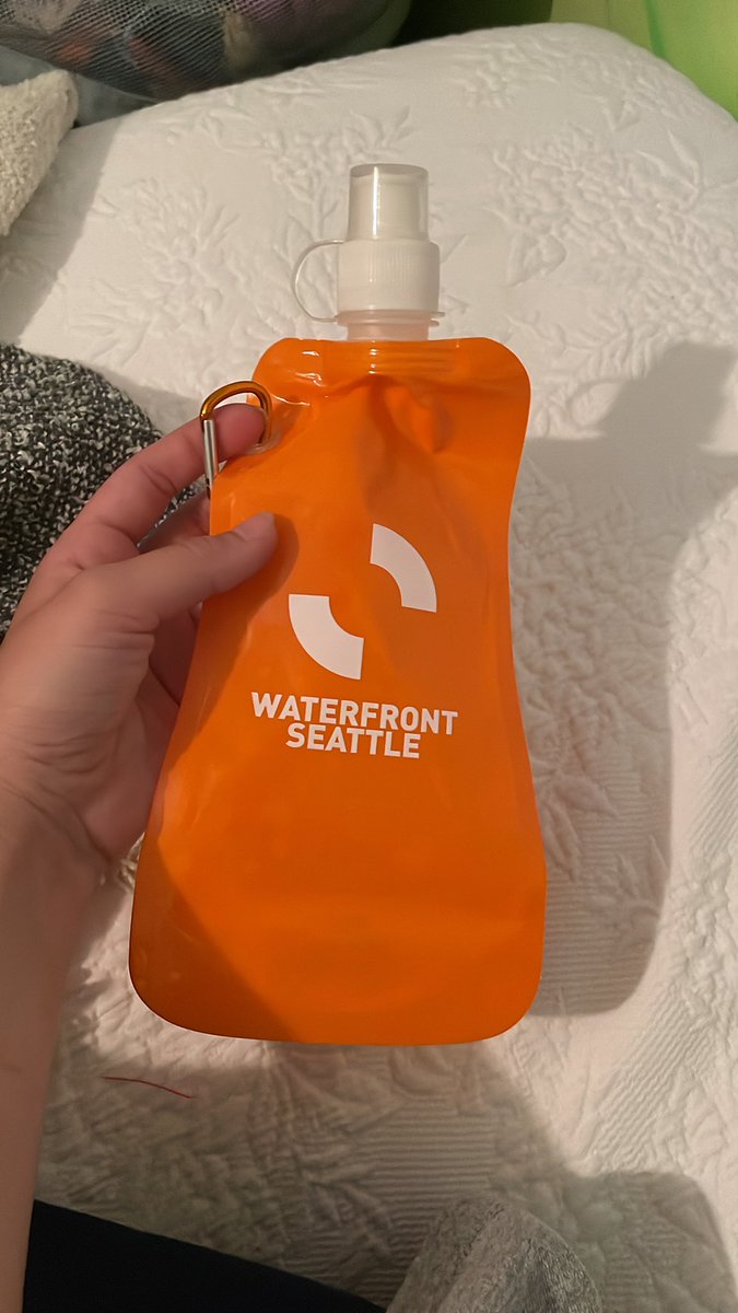 schmistee's tweet photo. @DylanIsChillN Wrong. They also gave me a free water bottle (16 oz bag) 😀 https://t.co/b7Nili2fJw