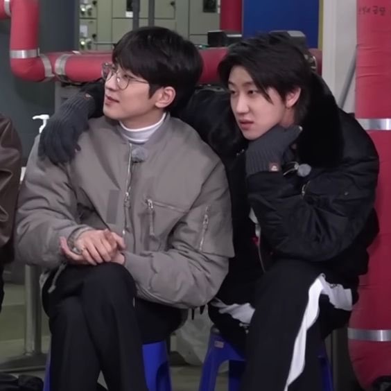 late wonwoo bday post but happy wonu day :3 !!! #minghao #wonwoo #SEVENTEEN <a href="/pledis_17/">세븐틴(SEVENTEEN)</a>