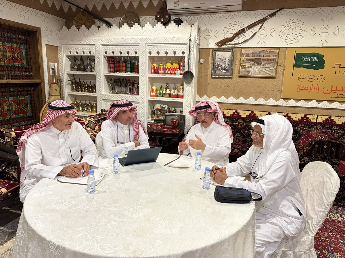 عقد مساء يوم أمس مجلس إدارة الجمعية إجتماعة ٣ للعام ٢٠٢٣ وذلك بمشاركة كافة الاعضاء
حيث تم مناقشة ما ورد في جدول الاعمال من تطوير للاعمال الادارية وتشكيل اللجان وعقد شراكات وتنفيذ دراسات كشفيه واقتراح  موعد لعقد الجمعية العمومية