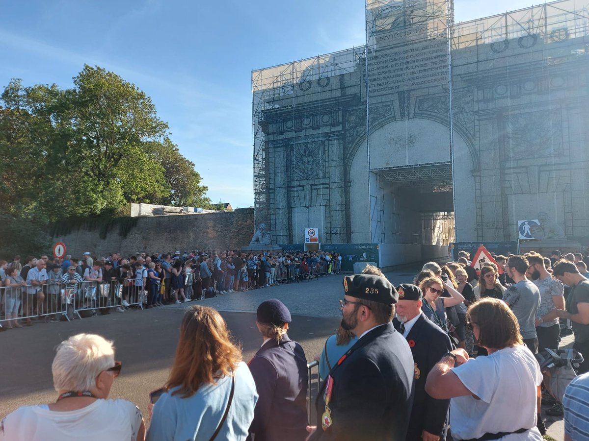 RHSHumanities's tweet photo. Rastrick students Toby Hunneybell and Ellen Hewitt laying a wreath at the Last Post ceremony at Menin Gate. https://t.co/TWESIzvARJ