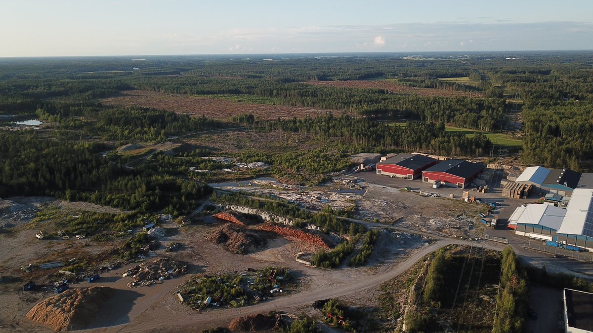 Metsää kaadettu #aurinkovoimala tieltä 300 ha. Kolme seuramme #suunnistuskartta'a arkistoon. #aurinkovoima #metsä #avohakkuu #luonto #aurinkoenergia #kalanti #uusikaupunki