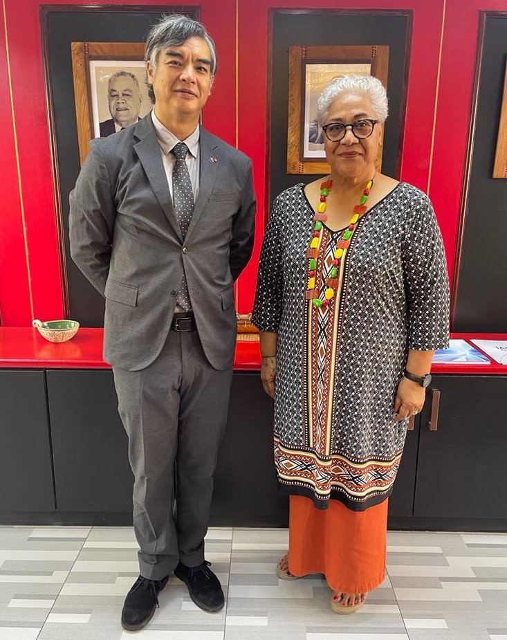 EUPasifika's tweet photo. The European Union πͺπΊ has been and will remain a reliable partner of #Samoa πΌπΈ.
The EU Ambassador to #Samoa and the Pacific, H.E @sujiseam today paid a farewell courtesy call on the Honourable Prime Minister of Samoa, Fiame Naomi Mataβafa. #EUinSamoa
πͺπΊπ€πΌπΈ https://t.co/TLcYoPxQAa