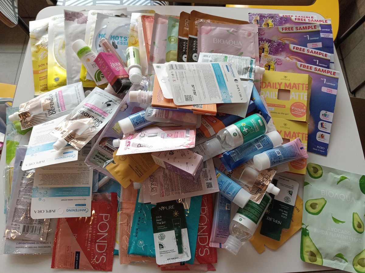 ilsaevangeline's tweet photo. Freebies Taeyeon
The Odd of Love in Jakarta

Please like and RT

Random : sheet mask, ampoule, eye mask, travel size body lotion, sunscreen, serum, moisturizer, etc.

#TheODDOfLOVE_in_JAKARTA #TheODDOfLOVE #TAEYEONinJAKARTA #TAEYEON_TheODDOfLOVE_in_JAKARTA #TheODDOfLOVE_in_JKT https://t.co/Fl3lkm9OP2