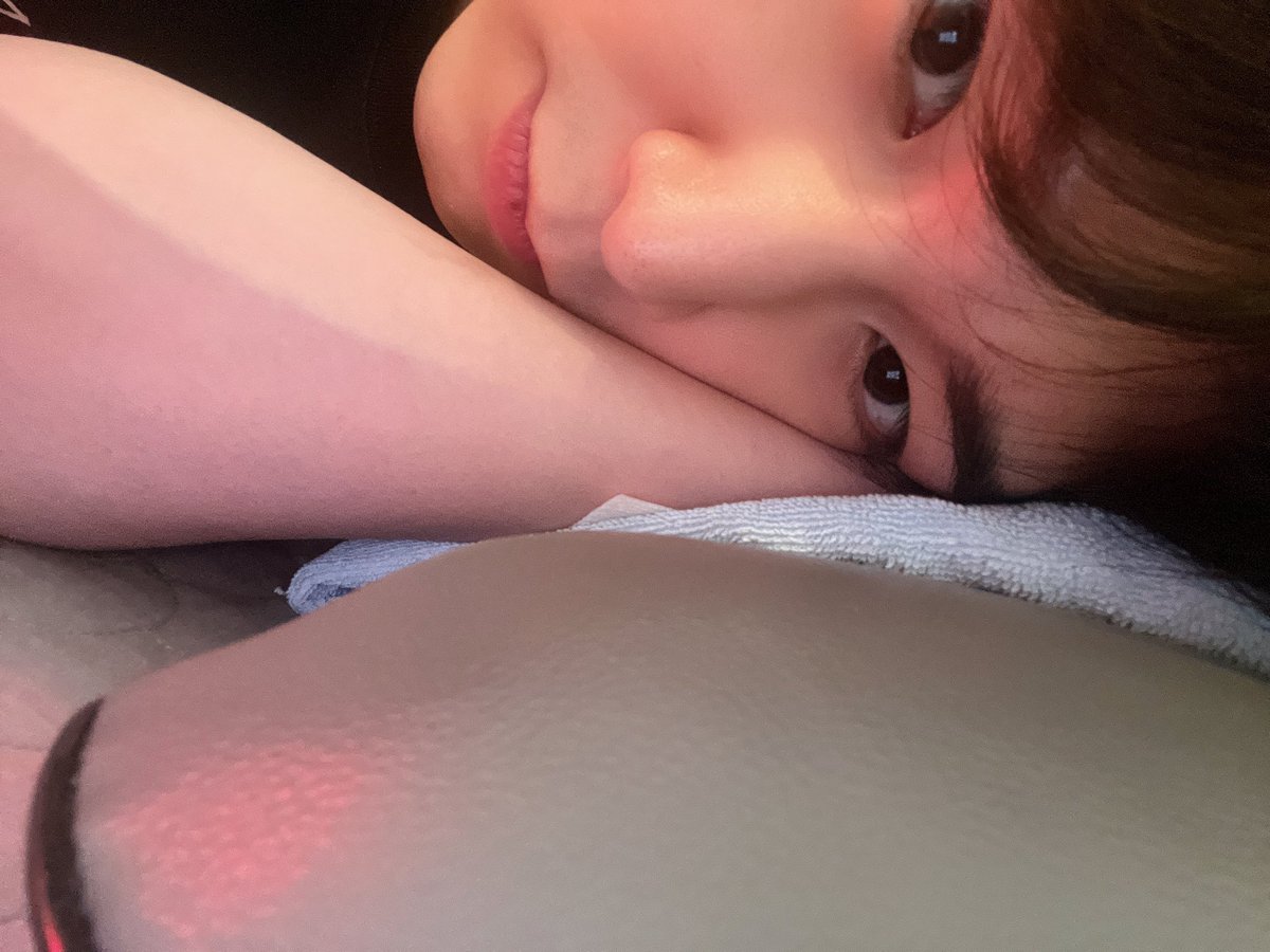 twsmkm's tweet photo. 신원이 미모 물오른듯 
물리치료중
 이래도 되는거야? 😳

#신원 #sinwon #펜타곤 https://t.co/FcxzmCgqEO