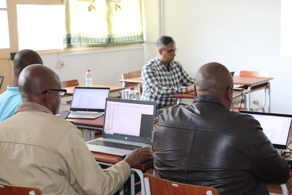 FAOMozambique's tweet photo. The Global Strategy to improve Agricultural and Rural #Statistics” (#GSARS) continues to enhance statistical data dissemination capacity in Mozambique🇲🇿 with a focus on efficient cost methods and data analysis and dissemination. More info. 👉https://t.co/frJVfvsGOB https://t.co/AsRA8BvsEO
