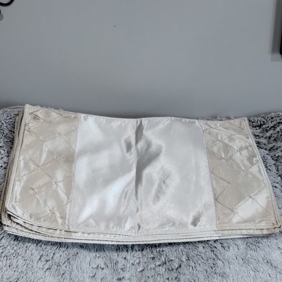 So good I had to share! Check out all the items I'm loving on <a href="/Poshmarkapp/">Poshmark</a> #poshmark #fashion #style #shopmycloset #vans #billabong: posh.mk/oCPhrgCLwBb