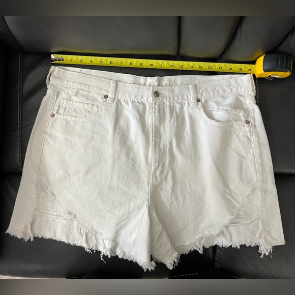 YoGyrlEVITA's tweet photo. So good I had to share! Check out all the items I'm loving on @Poshmarkapp #poshmark #fashion #style #shopmycloset #americaneagleoutfitters #zara: https://t.co/H9THfKnR2F https://t.co/i0HoffFexS