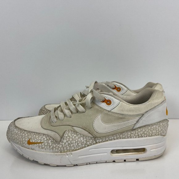 NancyEnterline's tweet photo. So good I had to share! Check out all the items I'm loving on @Poshmarkapp #poshmark #fashion #style #shopmycloset #nike #fireking #americaneagleoutfitters: https://t.co/6jAD6sB5Dn https://t.co/Q9RCgDWuDT