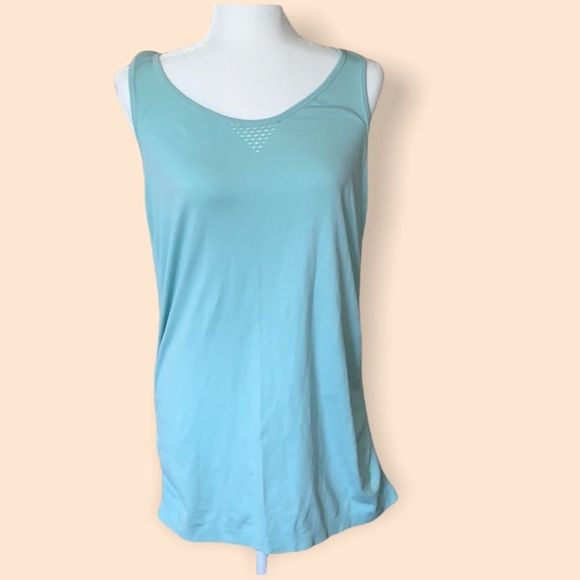 TimesCloset24's tweet photo. So good I had to share! Check out all the items I'm loving on @Poshmarkapp #poshmark #fashion #style #shopmycloset #workshoprepublicclothing #lee #oldnavy: https://t.co/fZdxAEy4am https://t.co/hf446OoKJC