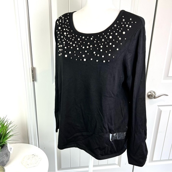 sandraguedes's tweet photo. So good I had to share! Check out all the items I'm loving on @Poshmarkapp from @KassieThweatt #poshmark #fashion #style #shopmycloset #lizclaiborne #maxstudio #reclaimedvintage: https://t.co/1HM8JnHOGV https://t.co/WSQclebiVg