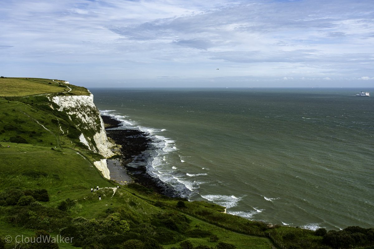 GM 🤗 have a great day ☀️ National Trust view - The White Cliffs of Dover 🌊 #landscape #naturephotography #WhiteCliffs #Dover #UK #travel #NC500 #Northsea #SonyAlpha 🌊🌊