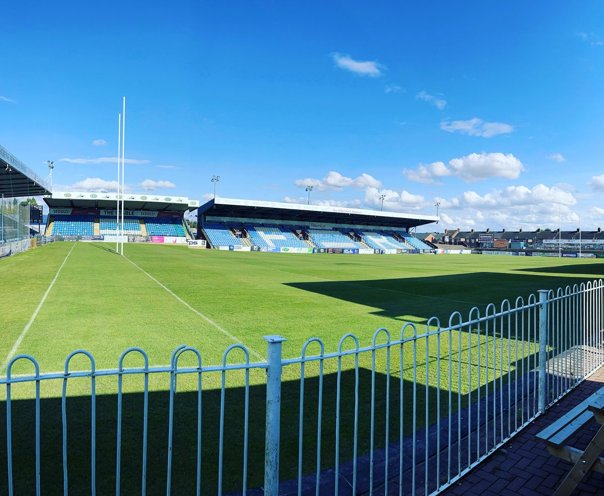ReviveSportsMas's tweet photo. Nice view from the clinic 🔵⚪️#clinicgoals #sportsmassage #sportstherapy #sportstherapist #sportsmassagetherapist #featherstonerovers #featherstone https://t.co/FgsxHQyV2K