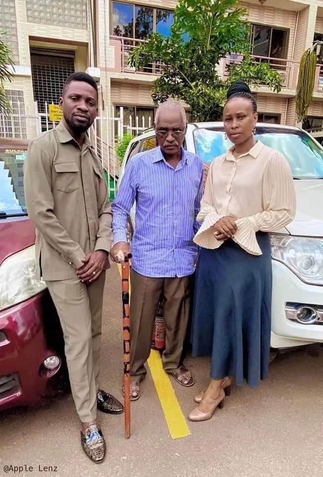 barbieWbarbie's tweet photo. BREAKING NEWS:
Mr. William Byarugaba aka #JajjaNUP has breathed his last. It's a very sad moment 😢. My Heartfelt condolences to his loved ones and the fraternity of all those involved in fight for freedom and democracy. RIP💔Jajja NUP
@NUP_Ug @HEBobiwine https://t.co/ugsNmgCy0r