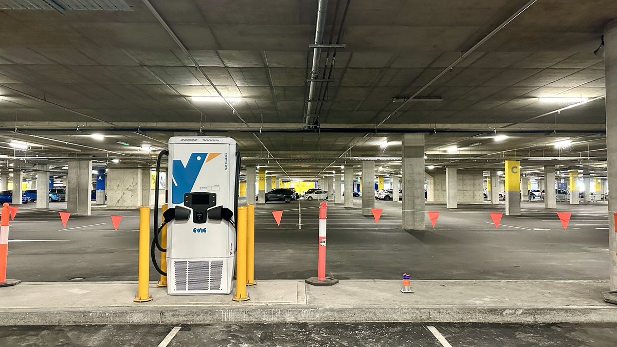 R🅴🆅OLUTION on Twitter "New Evie fast chargers being erected in the