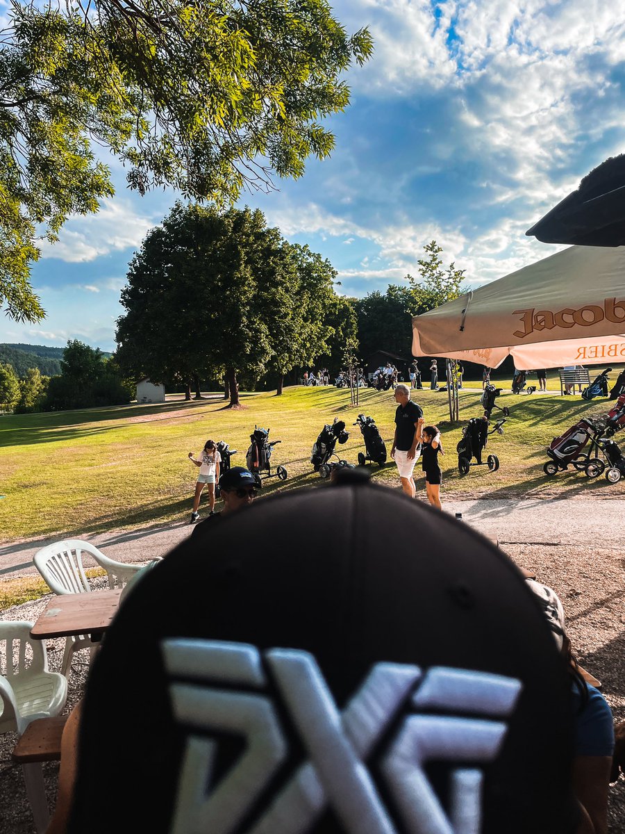 JMarWilhelm's tweet photo. Rangeparty with @zwischengruen #bbq #minoritenhof #sinzing #regensburg #zwischengruen
#pxg #pxgtroop #pxgfamily
#golf #outdoor #enjoylife #stayfit #golfpack https://t.co/jXjW1S8ZAH
