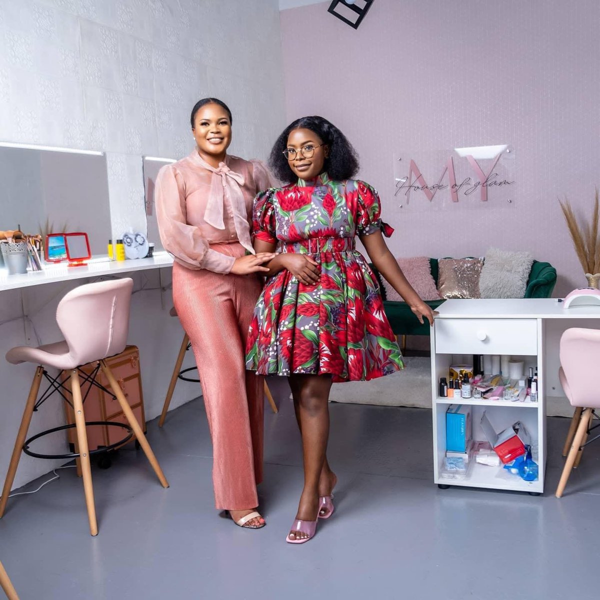 TheGyal_'s tweet image. Salon/ Nail technician? Don’t worry we also got you at Co.Space, we have the office space suitable for your business 
❤️❤️

 #CoSpaceEntrepreneurVillage