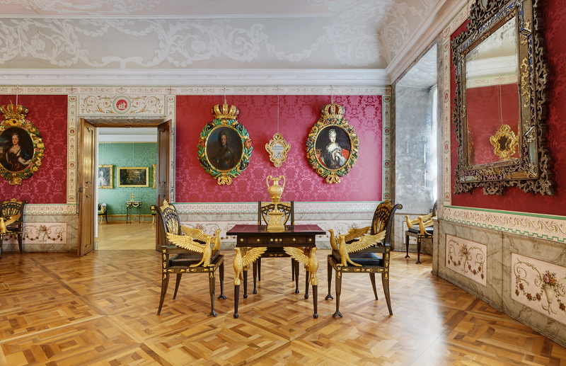 Einen Kulturabend der besonderen Art können Besucher*innen jeden Donnerstag abend erleben:

Die Hofburg öffnet im Sommer auch am Donnerstag abend exklusiv ihre Tore. Genießen Sie die großartige Atmosphäre des ehemaligen Bischofspalastes bei einem Glas

museumsverband.it/de/sommer-in-d…