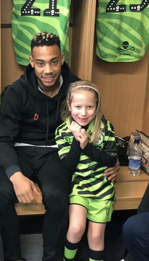 whatlucyferdoes's tweet photo. Heading to @WhitbyTownFC tonight with Dad @Horridlittleref . Hoping to catch up with @JuniorMondal #throwbackto2020 https://t.co/r9eDncWzND