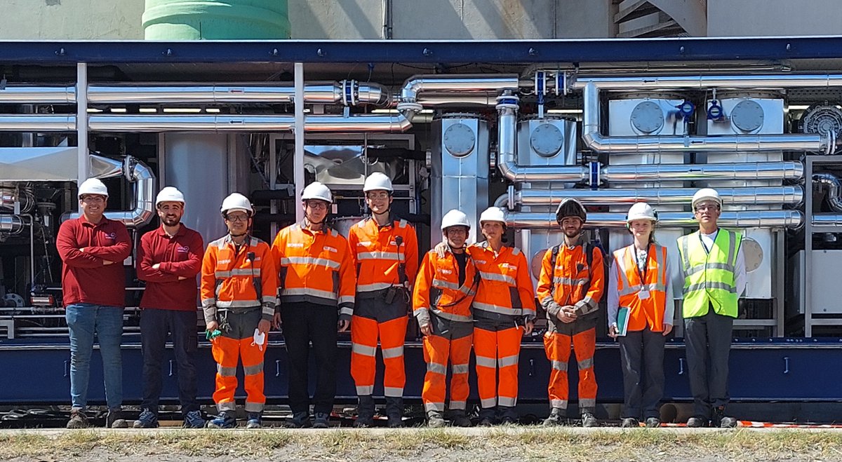 mof4air's tweet photo. 📢The last pilot unit arrived at 𝗦𝗢𝗟𝗔𝗠𝗔𝗧 𝗠𝗘𝗥𝗘𝗫!  
This unit will be used to test the efficiency of this carbon capture technology. The site acceptance tests (SAT) were carried out by the Solamat team! 
📷Below are some pictures of the unit and the SAT team! https://t.co/hcERhEqJf7