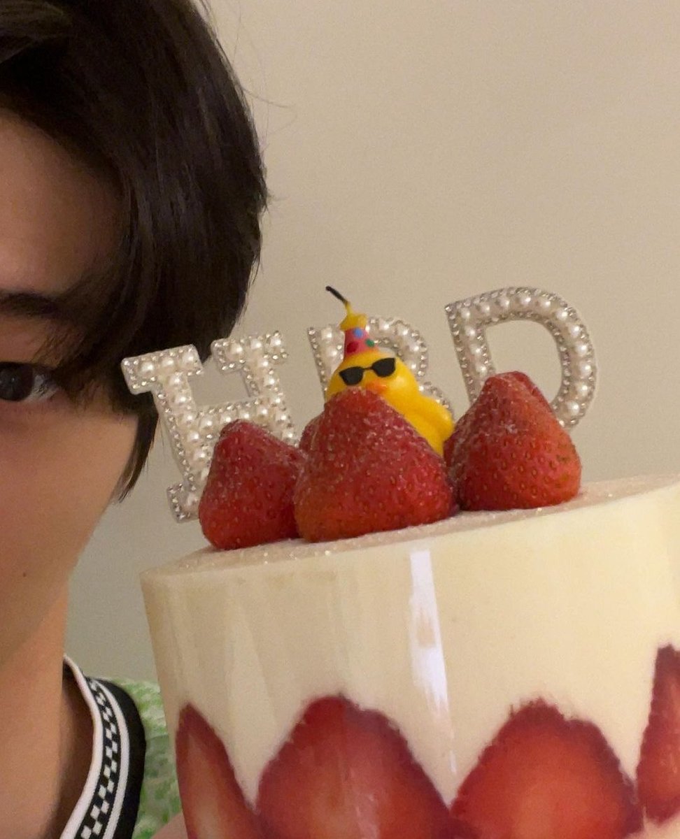 preferver's tweet photo. 떤냥이 생일추카해💗💗💗💗💗 https://t.co/fsEi7y9eEw