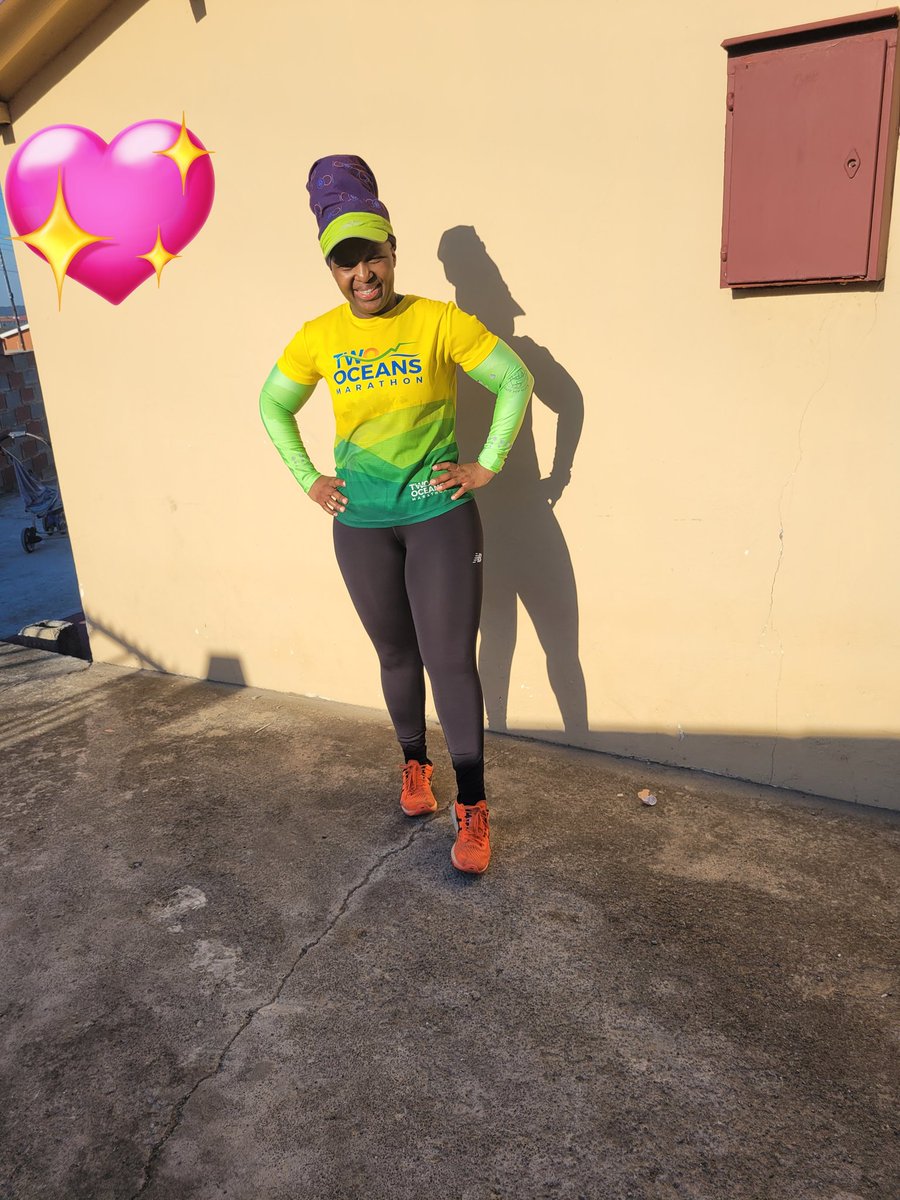 Goal was 100km while @ home ,I did that 🙌🏽💃🥂. Signing out ePhondweni, Thank to Mdantsane runners and boxers for the love on the road❤️🤗.see you soon 

#RunningWithTumiSole #RunningWithSoleAC
#IPaintedMyRun  #TrapnLos
#RunningWithLulubel #IChoose2BActive 
#Run10kMovement