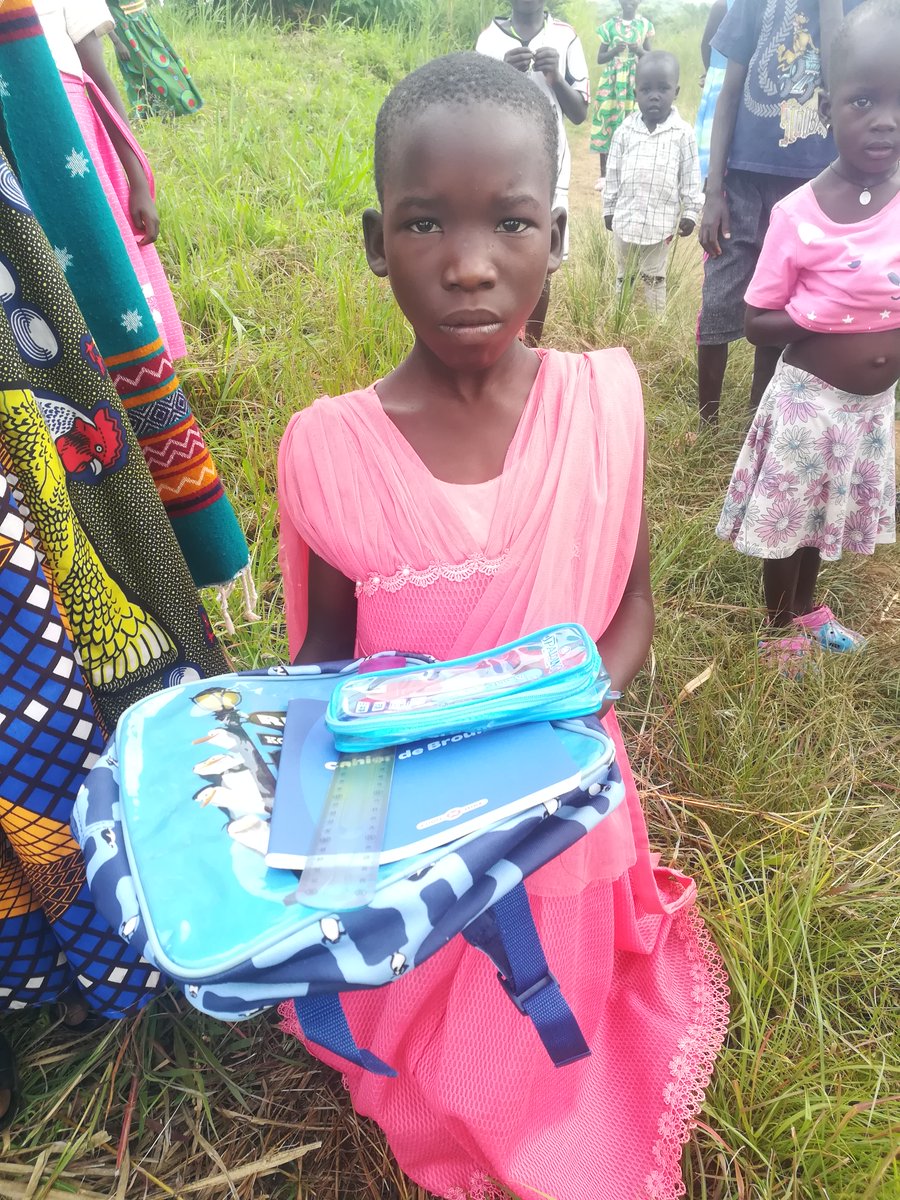 OmWana_charity's tweet photo. 2 days ago we were contacted by someone wishing to sponsor 2 children from our #charity for the duration of their schooling.
This morning this person donated 1 year of tuition for Elizabeth and Foska, our 2 youngest pupils. Their school lives are now assured ❤️Infinite Gratitude https://t.co/gQTqF97aRP