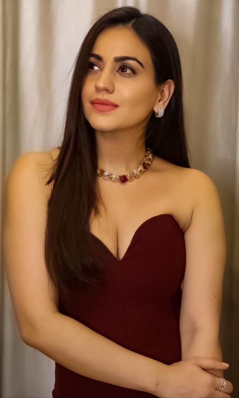 F1TTCrHaEAAWjBp?format=jpg&name=large