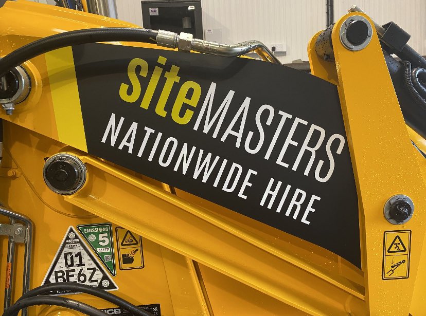 siteMASTERShire's tweet photo. Another @jcb siteMASTER backhoe loader heading out on self drive hire.

Our unique approach enables us to offer both short and long term flexible hire of this one fleet machine. https://t.co/scX66aKhwi