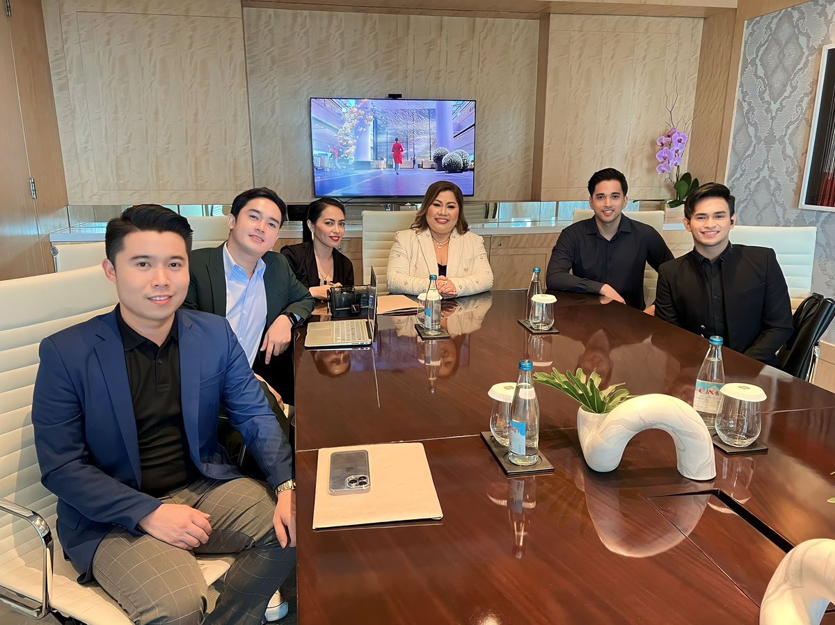 Shierwin_A's tweet photo. Feeling grateful to be part of this DIGITAL ADVERTISEMENT shoot for a REAL ESTATE COMPANY. 

#RealtyDigitalAds #digitalads #RealEstate #talents #talentsph
.

.

.

.

.

.

.

#DjSherwinVoice #DjSherwin #DjSherwinVlog #votalent #voiceovertalent #EventHost #dubber https://t.co/AKZQPXTa53