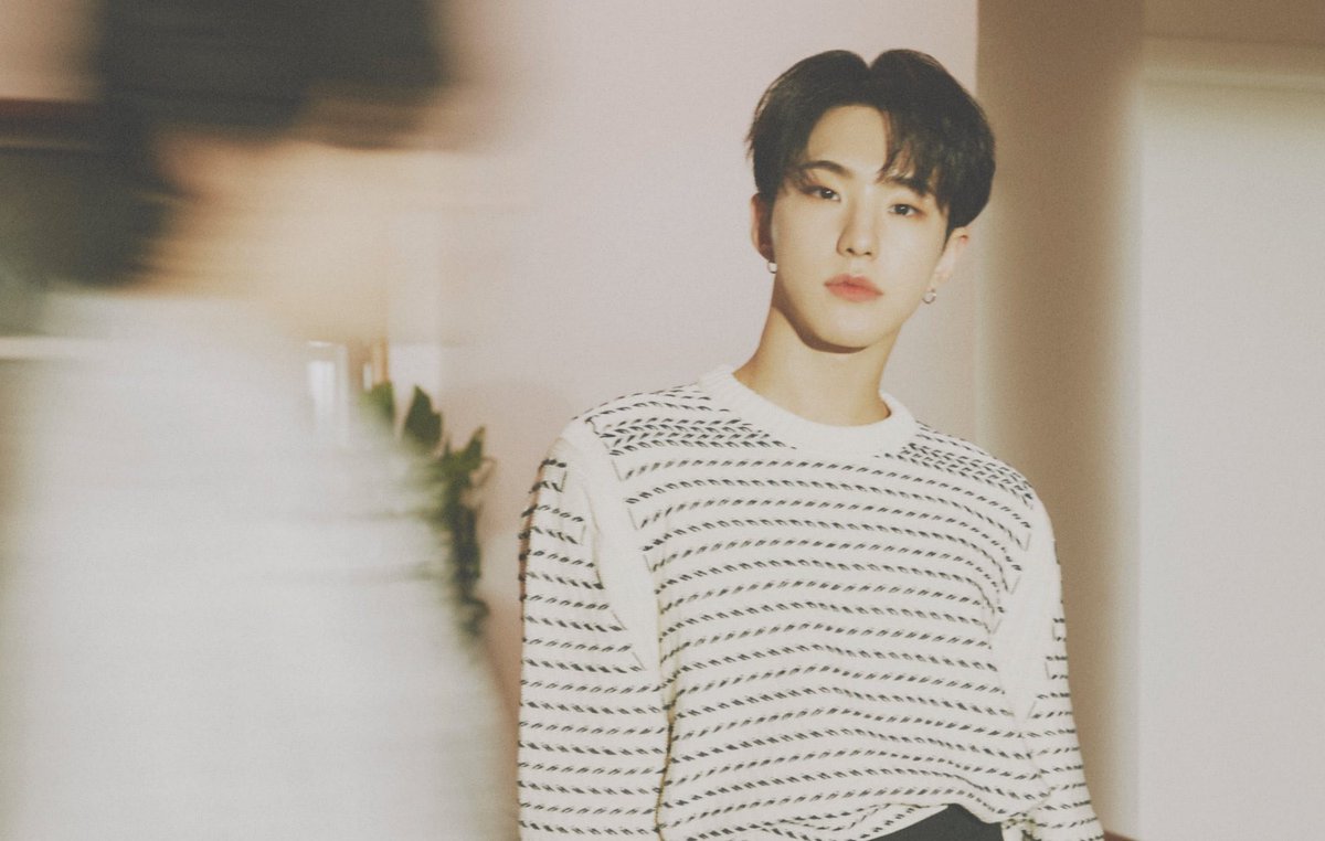 hanyohanyohan's tweet photo. hellooo! i'm yohan! i'm back from the dead and i'm looking for interactive moots!
   
— filo , minor (mga 5 months pa bago maging major)
— he/him  
— not new to #stantwt  
— lf zerose, engene, stay, carat !  
— any fandom is welcome!    

(I sell enha, skz, and svt pcs too) https://t.co/Yu4OfEGAKH