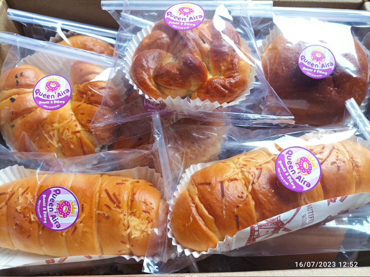 Qu3en_Bakery's tweet image. Bismillah,,
Semoga nanti ada yang order banyak rotinya
Yang mau berbagi untuk masjid dan Asrama juga bisa ya 🙏
Open PO untuk roti manisnya
Harga 6.000/pcs
Pengiriman dari Cipayung, Jakarta timur
Yang mau order silahkan DM