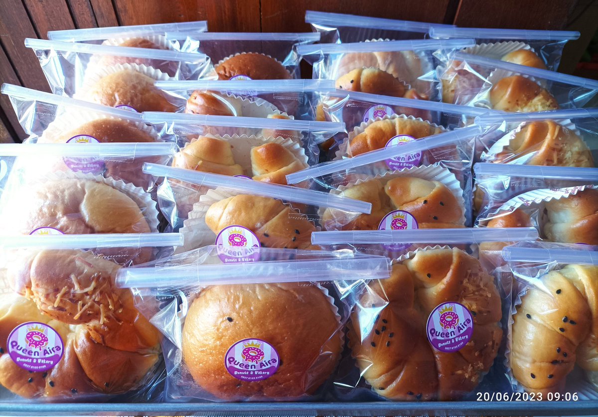 Qu3en_Bakery's tweet image. Bismillah,,
Semoga nanti ada yang order banyak rotinya
Yang mau berbagi untuk masjid dan Asrama juga bisa ya 🙏
Open PO untuk roti manisnya
Harga 6.000/pcs
Pengiriman dari Cipayung, Jakarta timur
Yang mau order silahkan DM