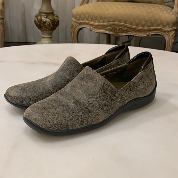 So good I had to share! Check out all the items I'm loving on <a href="/Poshmarkapp/">Poshmark</a> #poshmark #fashion #style #shopmycloset #donaldjpliner: posh.mk/0FkJI6YPwBb